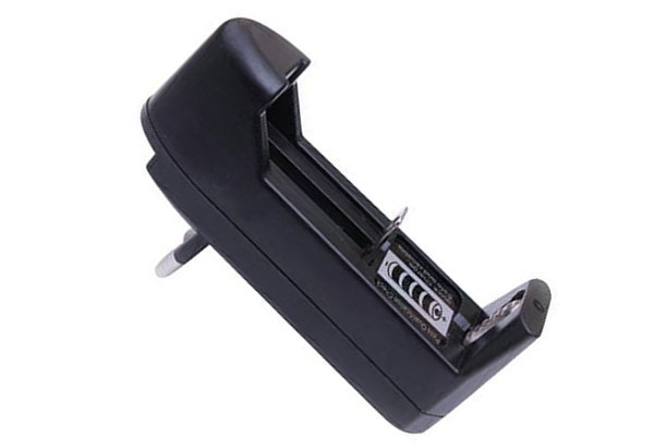 Cargador 18650 Linterna zoom recargable litio 3.7V. Mod. CAR18650